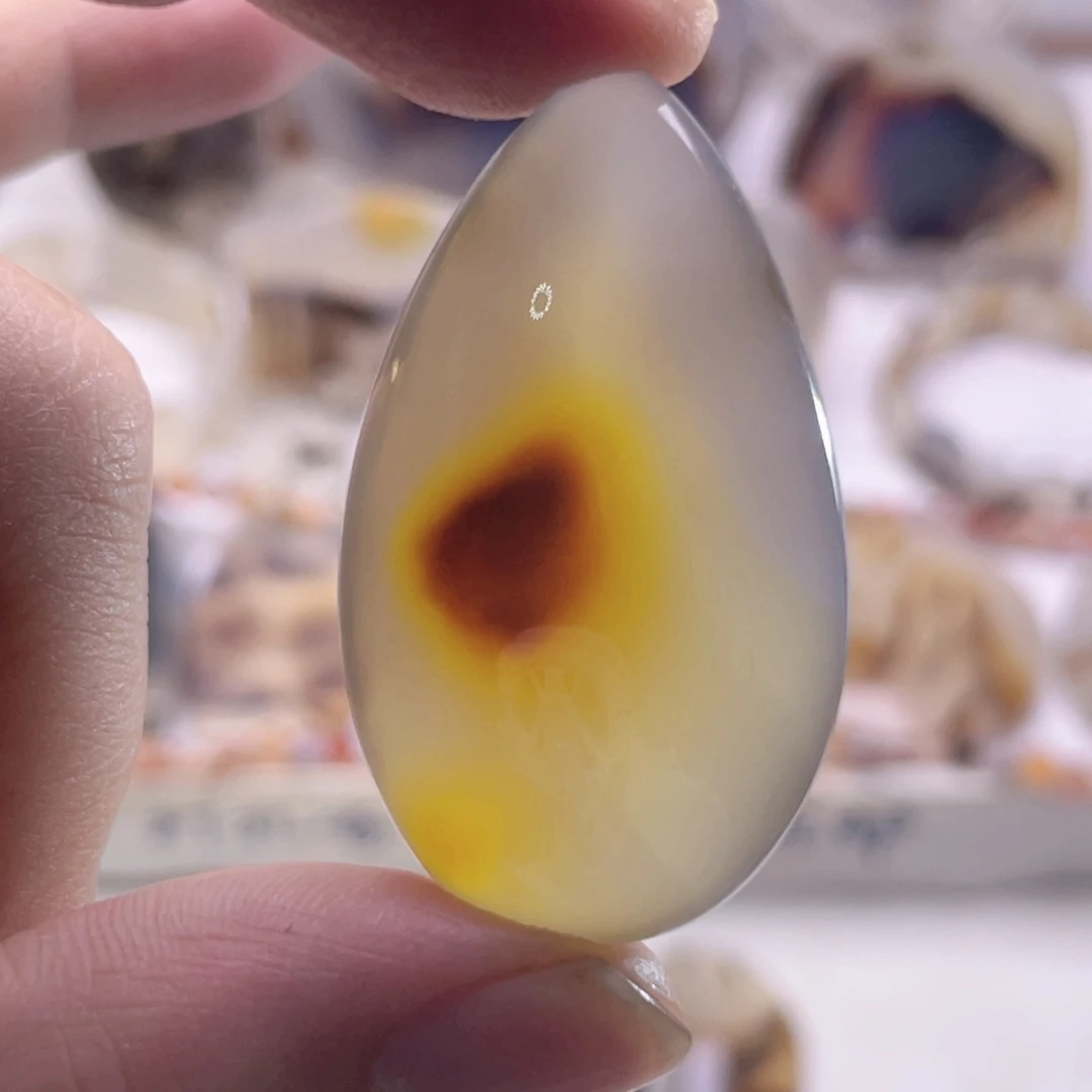 玛瑙/玉髓未镶嵌珠宝奇石