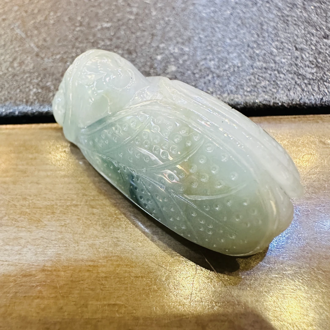 飘绿翡翠一鸣惊人