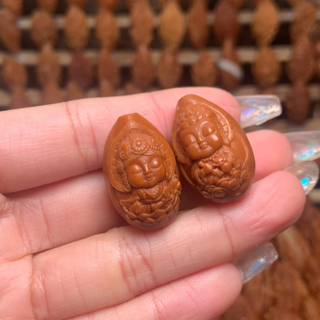 把件橄榄核戴*飞普贤绿度母