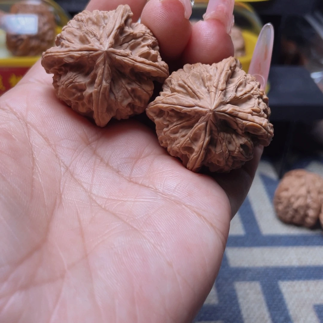 文玩核桃吊坠38四棱文玩核桃