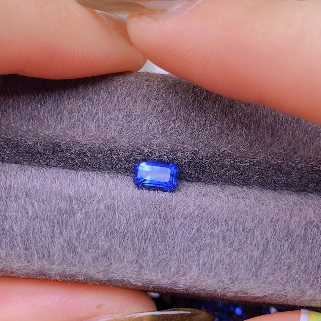 裸石蓝宝石吉尔德皇家蓝祖母绿切割1.18ct/1928