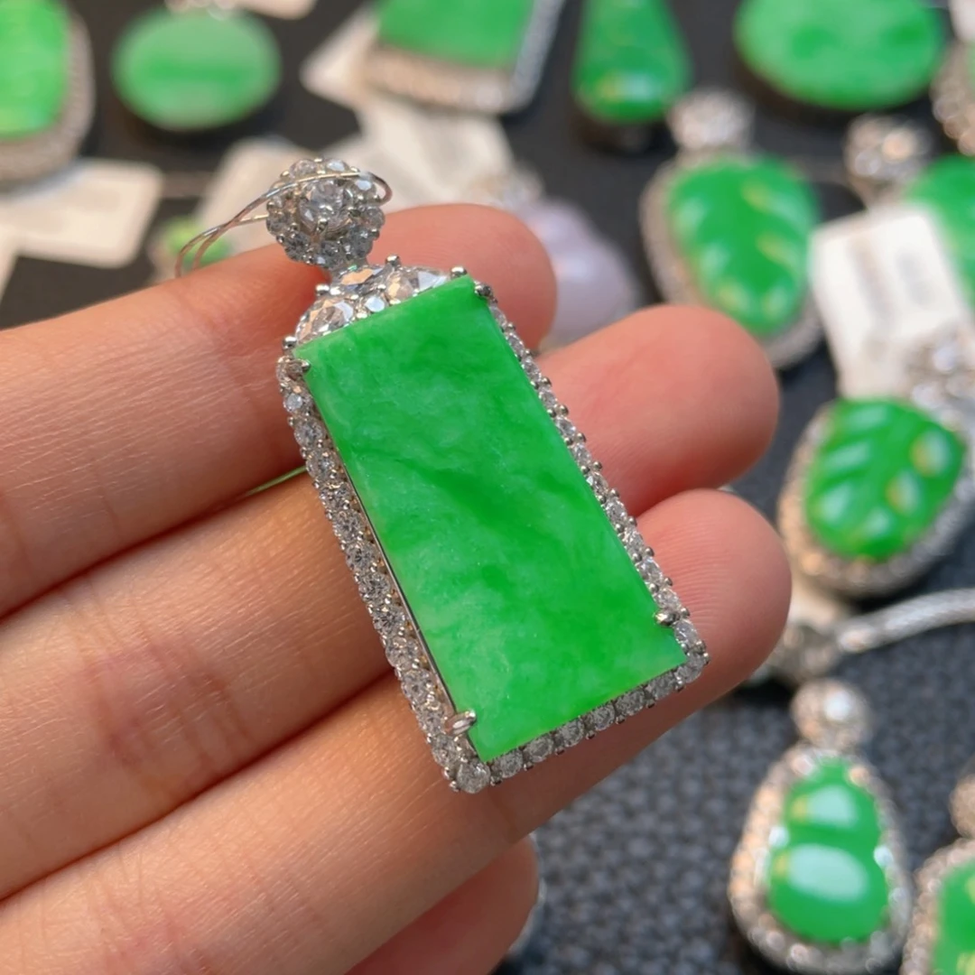 翡翠银S925镶嵌吊坠(不含链)美***娃