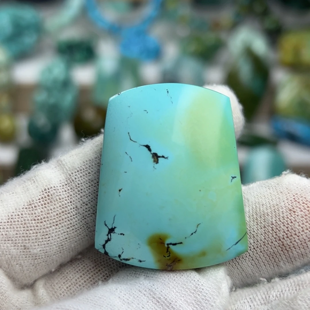 绿松石未镶嵌天然原矿绿松石