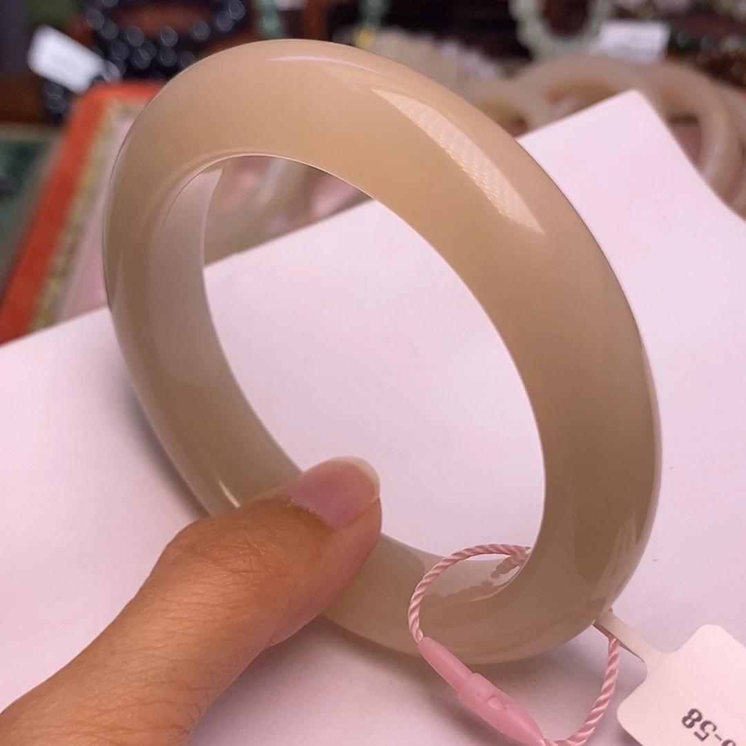 和田玉未镶嵌颈饰收藏级56.5老矿料浓红藕粉手镯