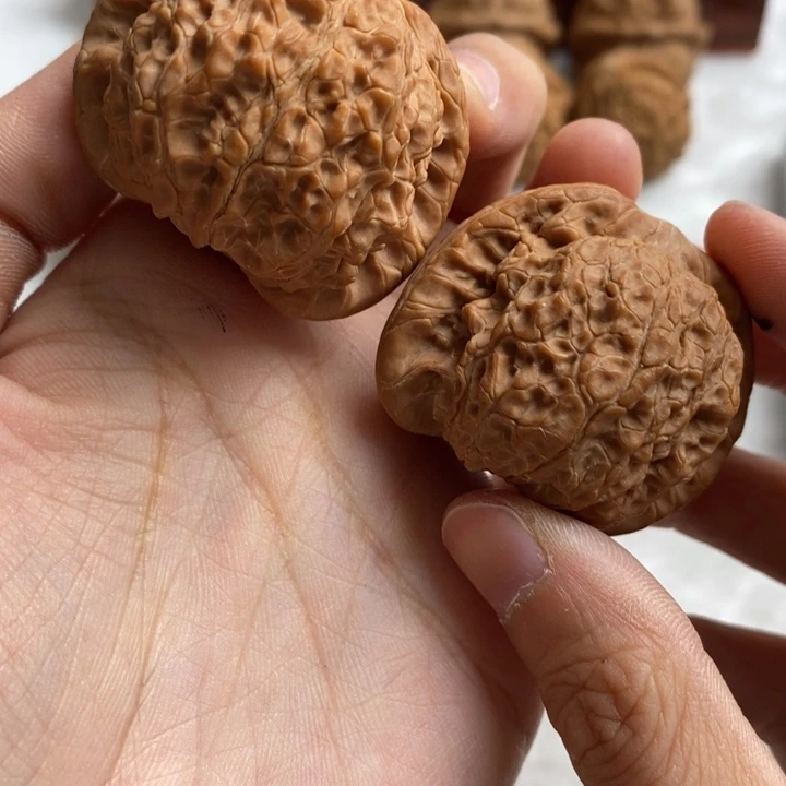 文玩核桃吊坠?*文血麒麟