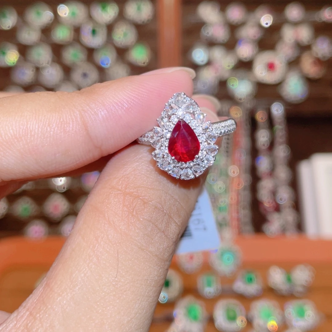 红宝石18K金镶嵌戒指1.03ct 无烧鸽血