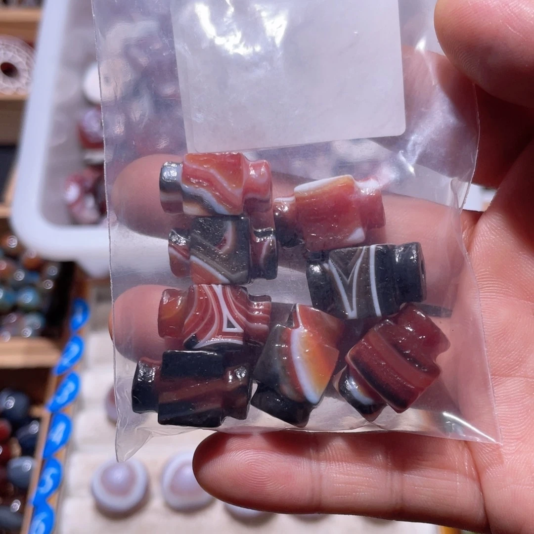 玛瑙/玉髓未镶嵌珠宝半成品