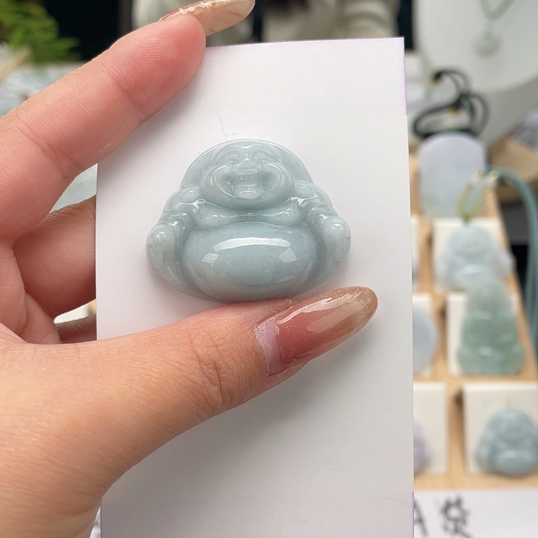 翡翠未镶嵌颈饰佛公