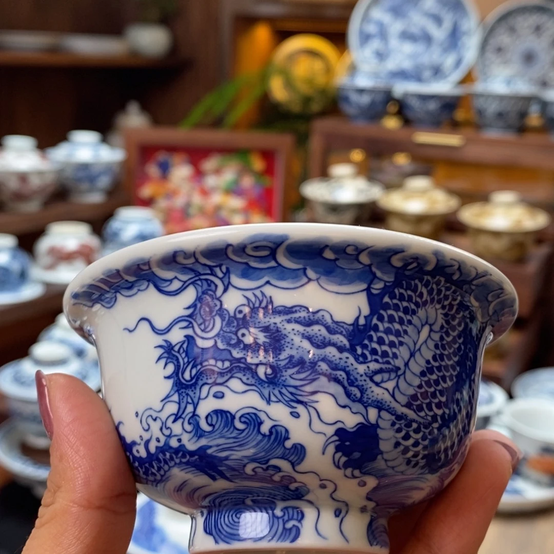 青花穿云龙压手杯