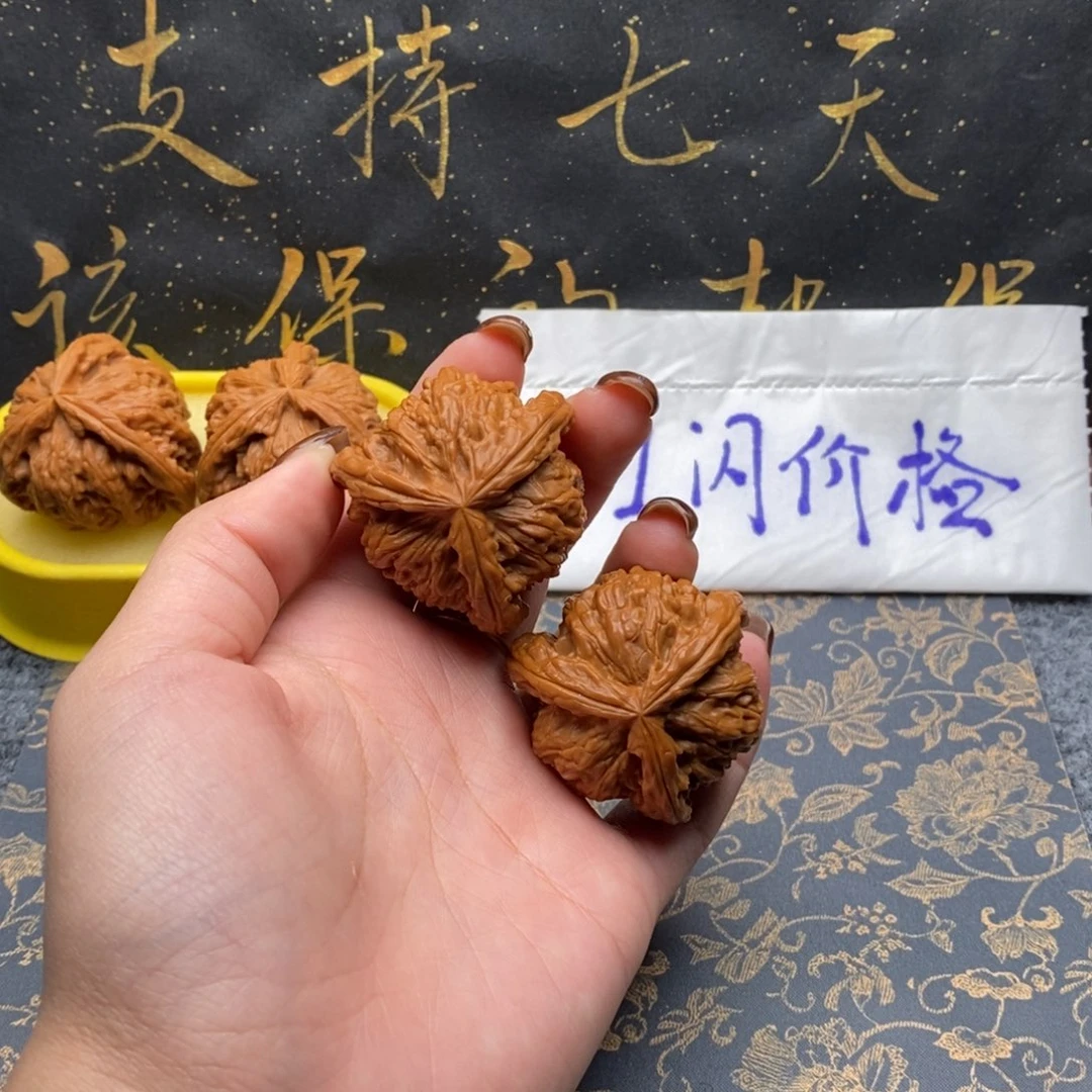 吊坠文玩核桃快****5白狮子