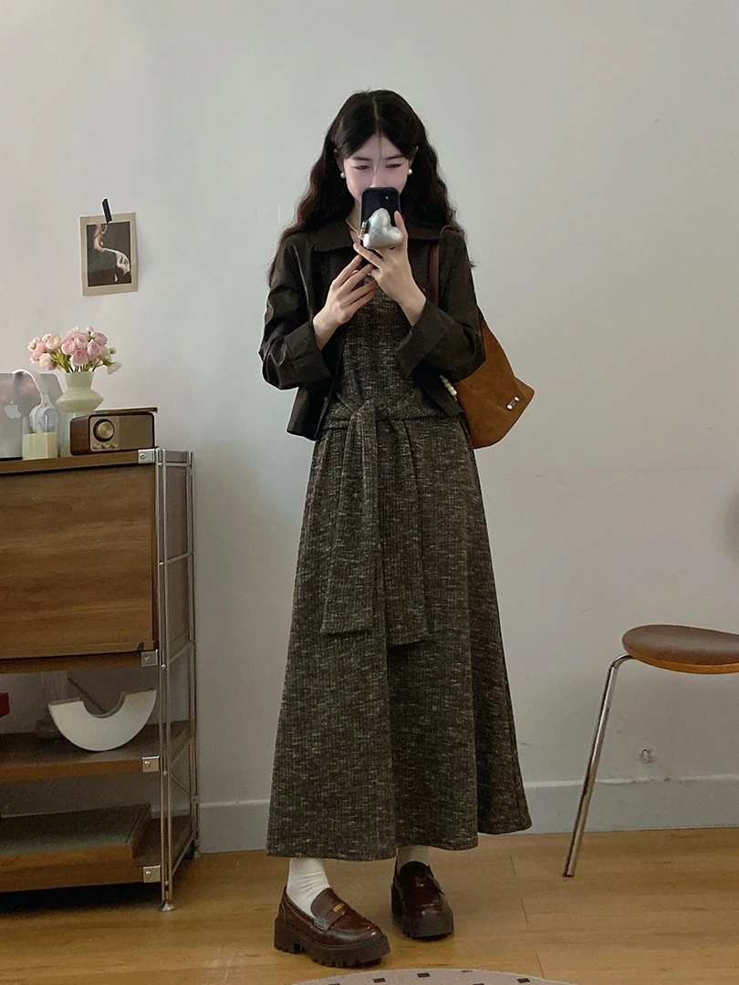 大码女装秋季法式时尚百搭收腰显瘦连衣裙翻领宽松PU皮外套两件套