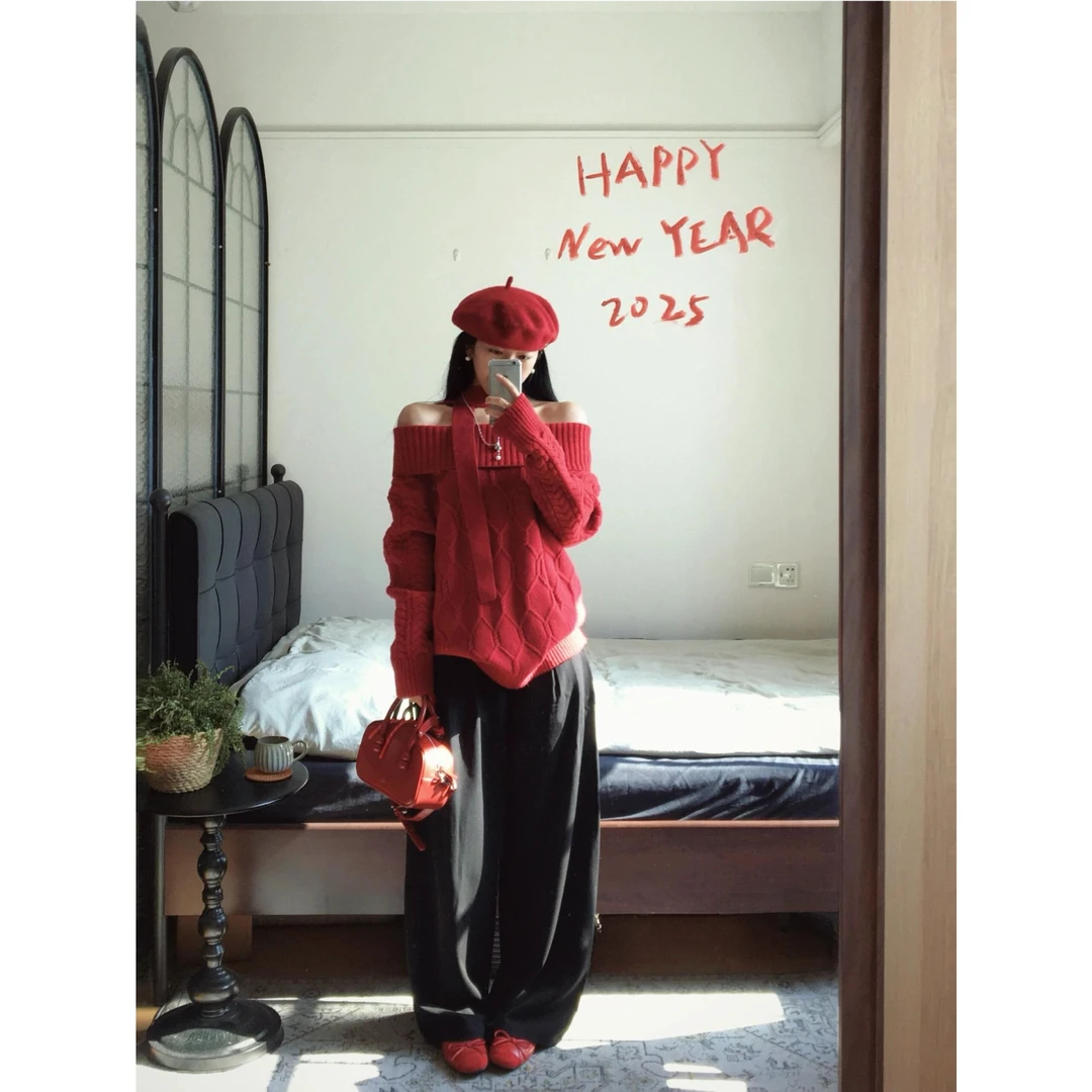 呆毛慵懒红色一字肩挂脖麻花毛衣女秋冬圣诞氛围感软糯针织衫上衣