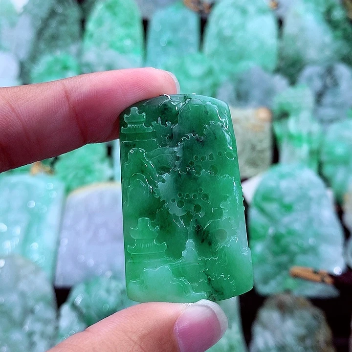 吊坠(不含链)未镶嵌翡翠