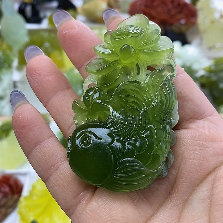 葉***ᰔ未镶嵌蛇纹石玉颈饰