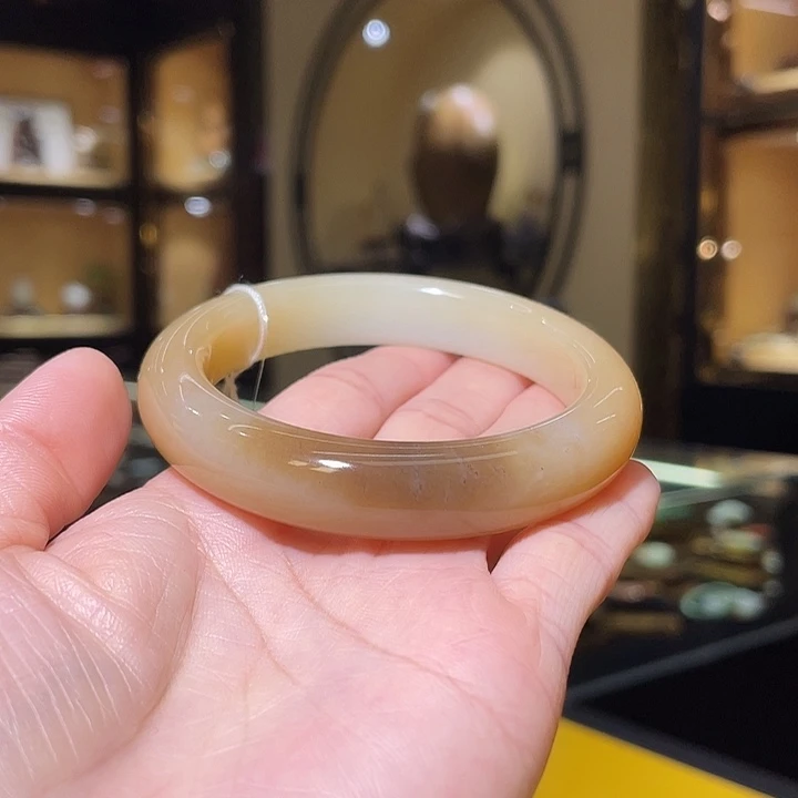 未镶嵌手镯和田玉56.5#61.18g