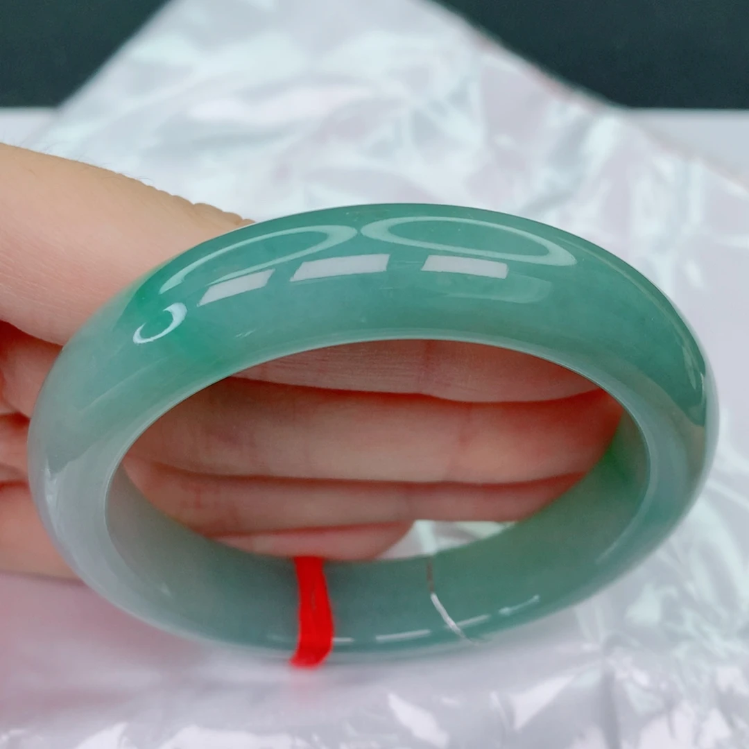 未镶嵌手镯翡翠52.8正圈，胶润细腻