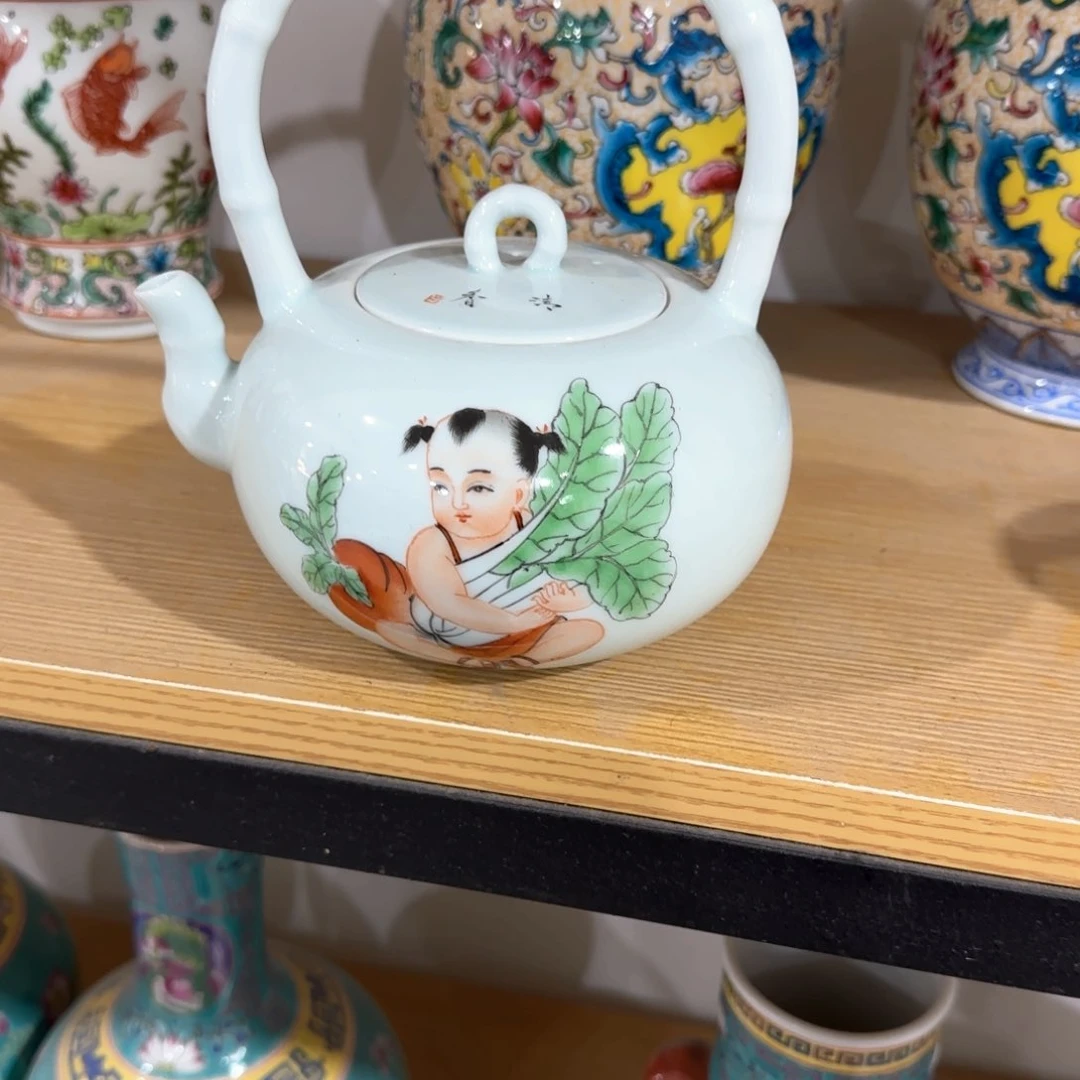 瓷片瓷器的造型艺术也被列入其中