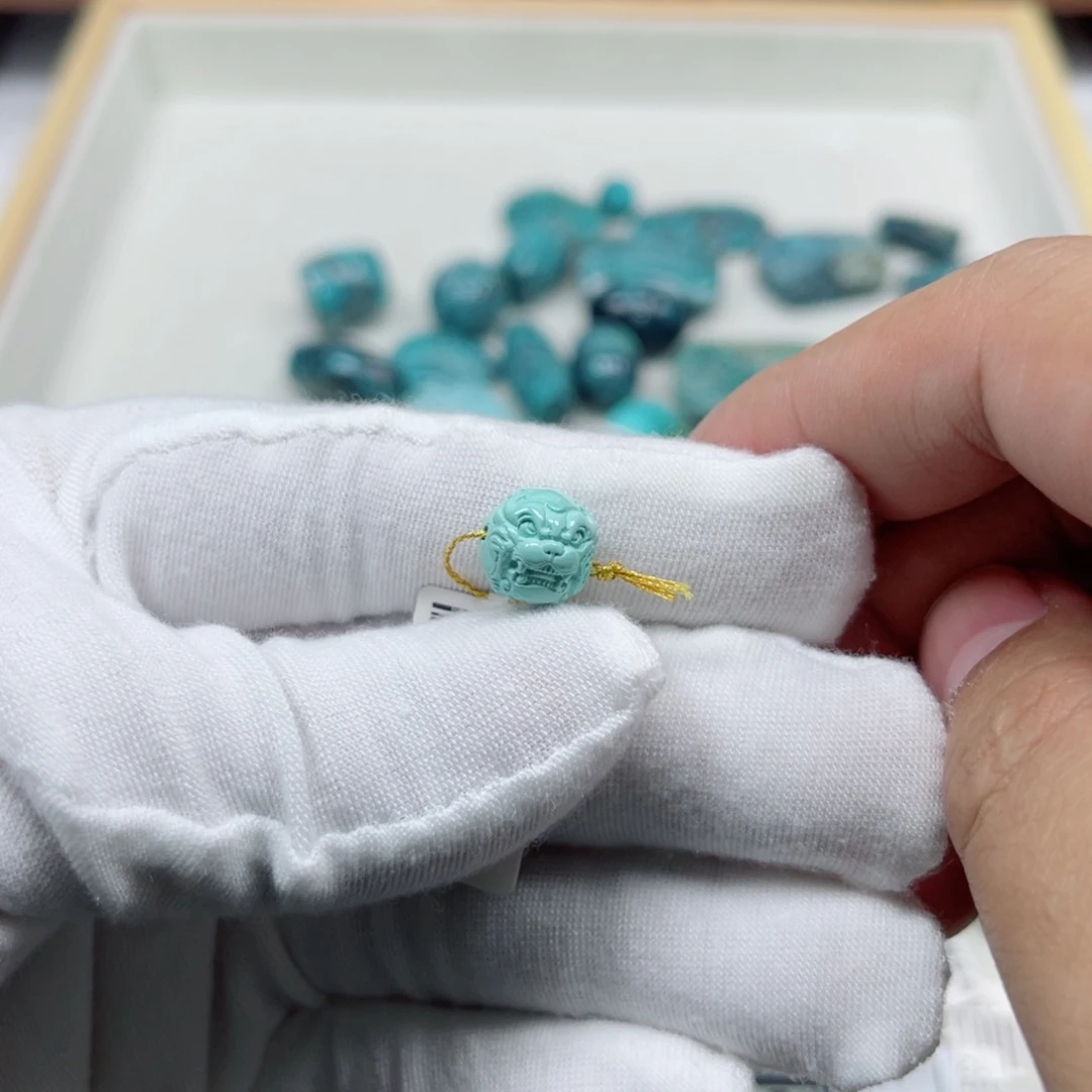 绿松石未镶嵌挂件