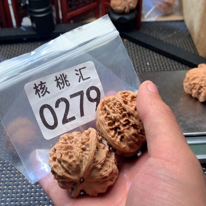 吊坠文玩核桃核老闷