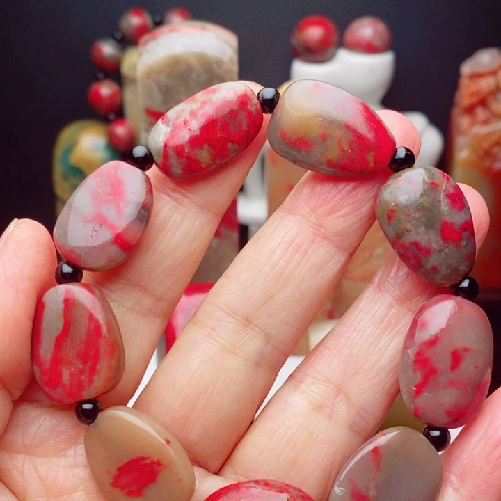 昌化石鸡血石手把