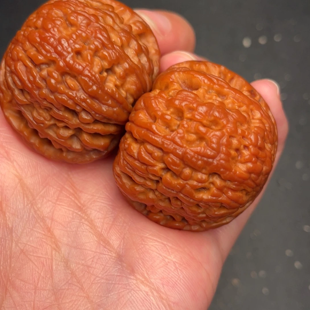 文玩核桃吊坠秦岭野生文玩核桃