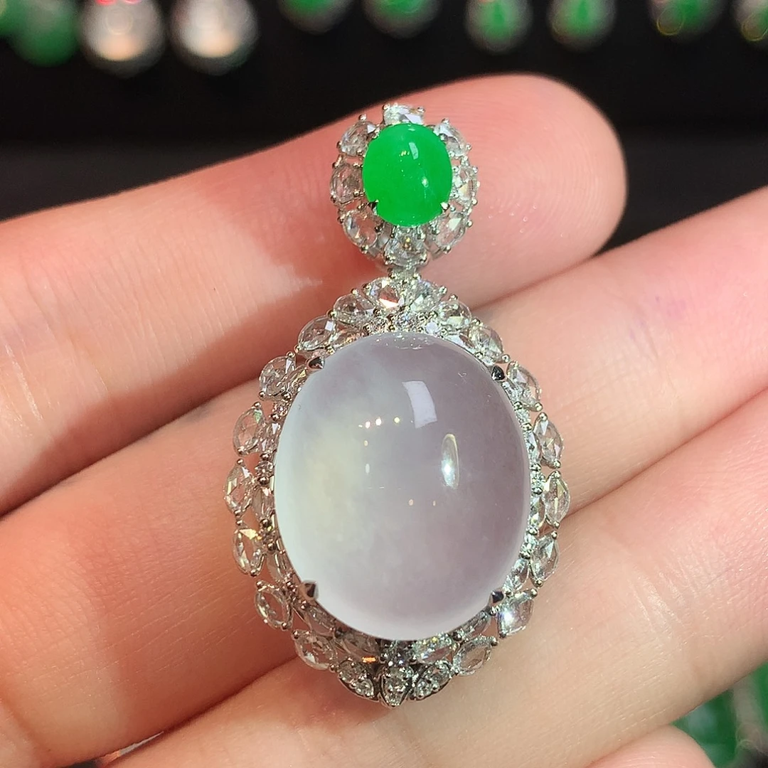 翡翠18K金镶嵌吊坠(赠链)高冰茅台白鸽子蛋吊坠