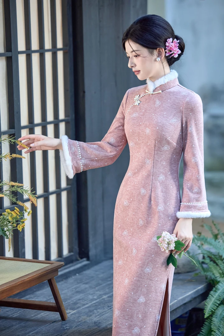 2025新中式冬季改良旗袍加绒温柔优雅加厚连衣裙秋冬新款传统显瘦