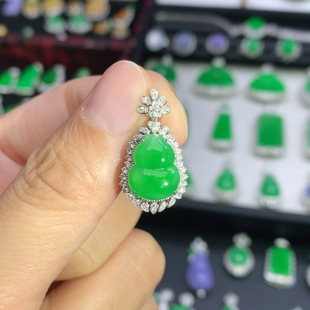 翡翠18K金镶嵌吊坠(不含链)