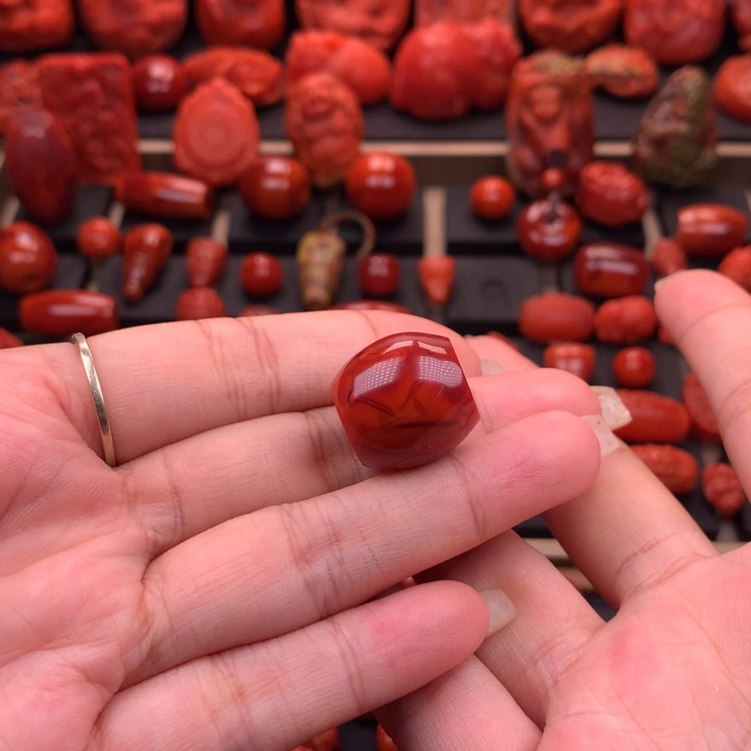 南红玛瑙南红川料原矿高品筒珠18.6mm未镶嵌