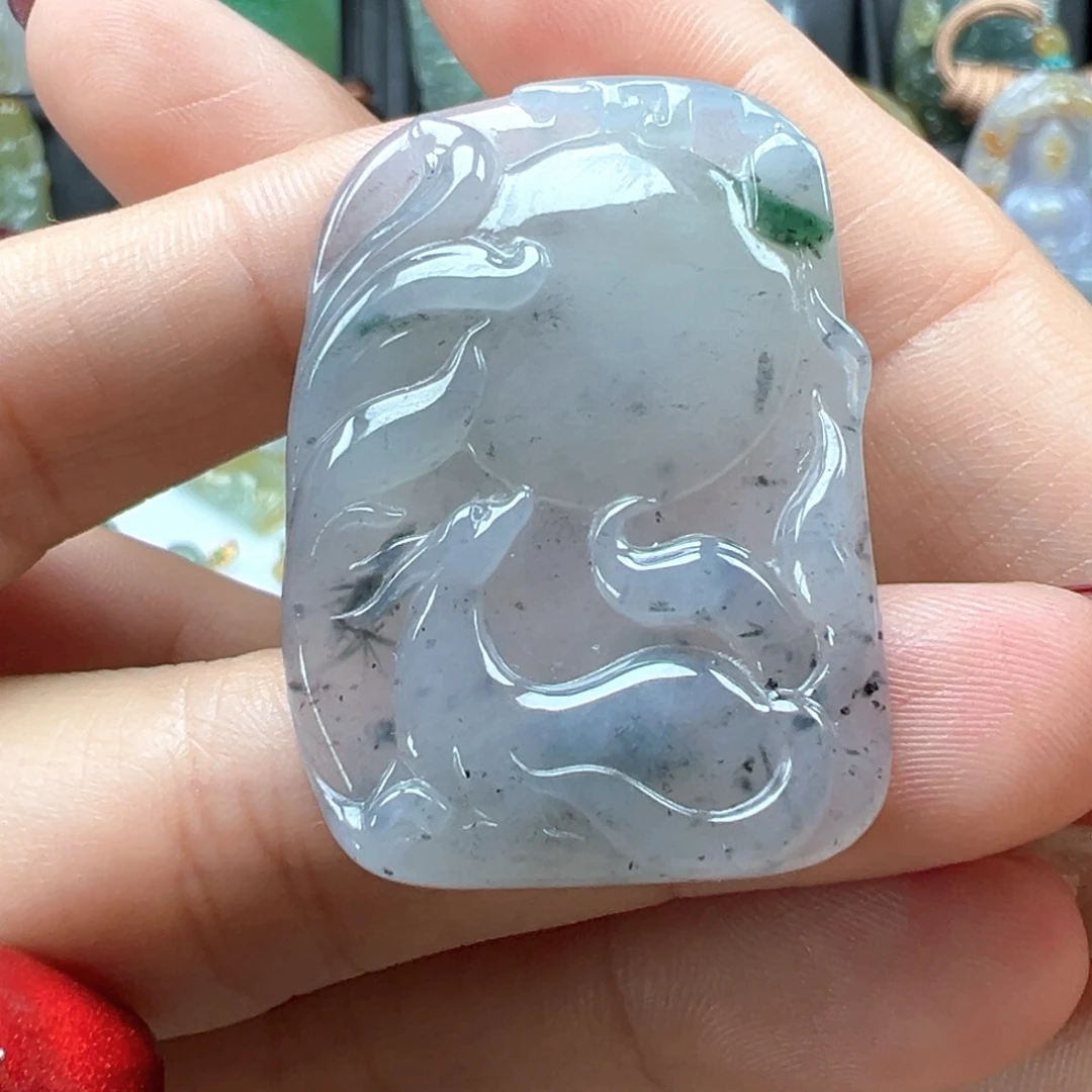 翡翠颈饰未镶嵌九尾