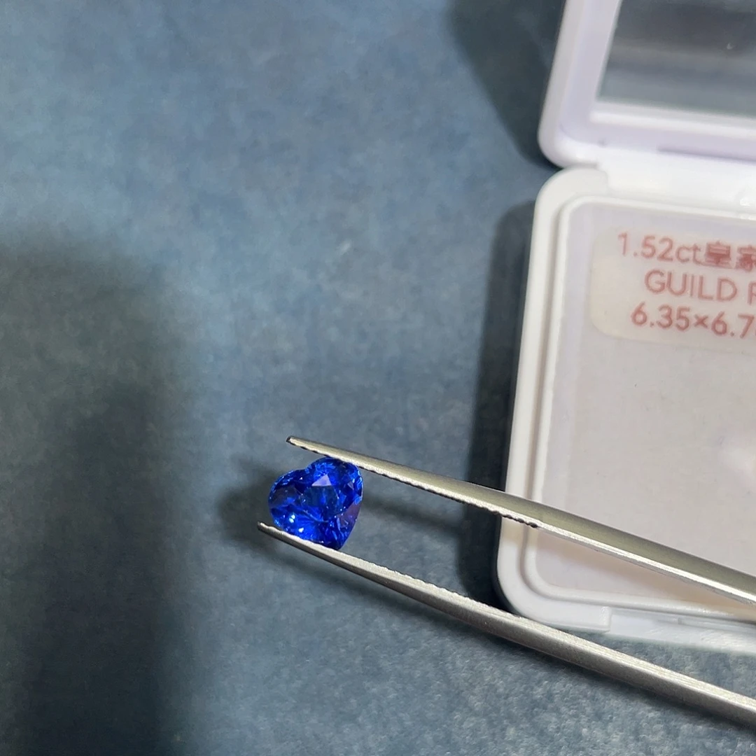 蓝宝石裸石1.52ct皇家蓝吉尔德