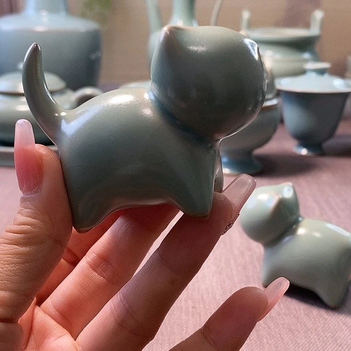 瓷片招财猫一一一一一一一一一暇