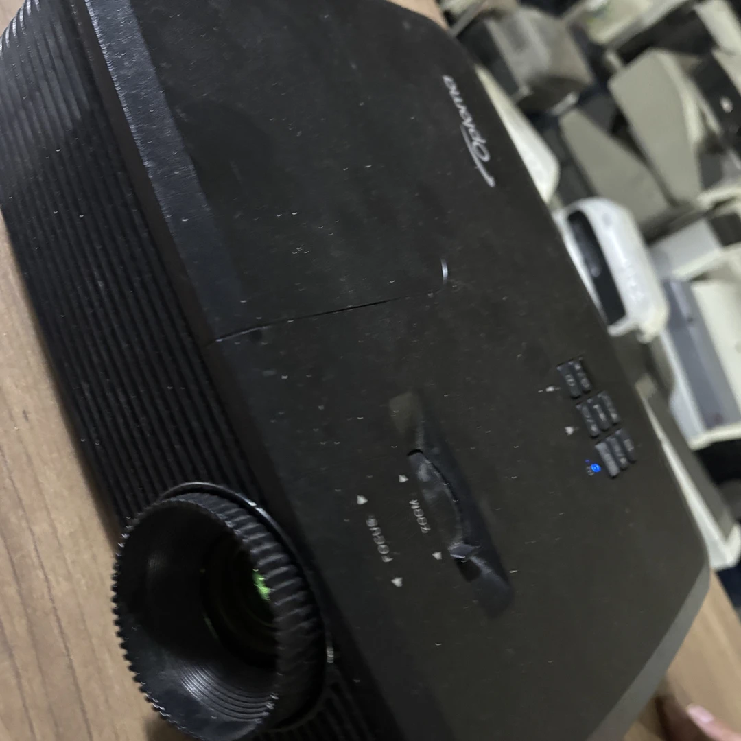 二手 奥图码投影仪 运费自理