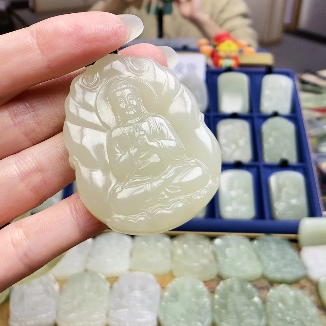 和田玉颈饰未镶嵌阮*军