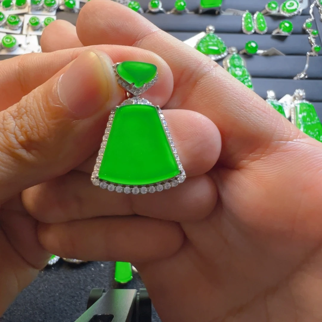 翡翠银S925镶嵌颈饰