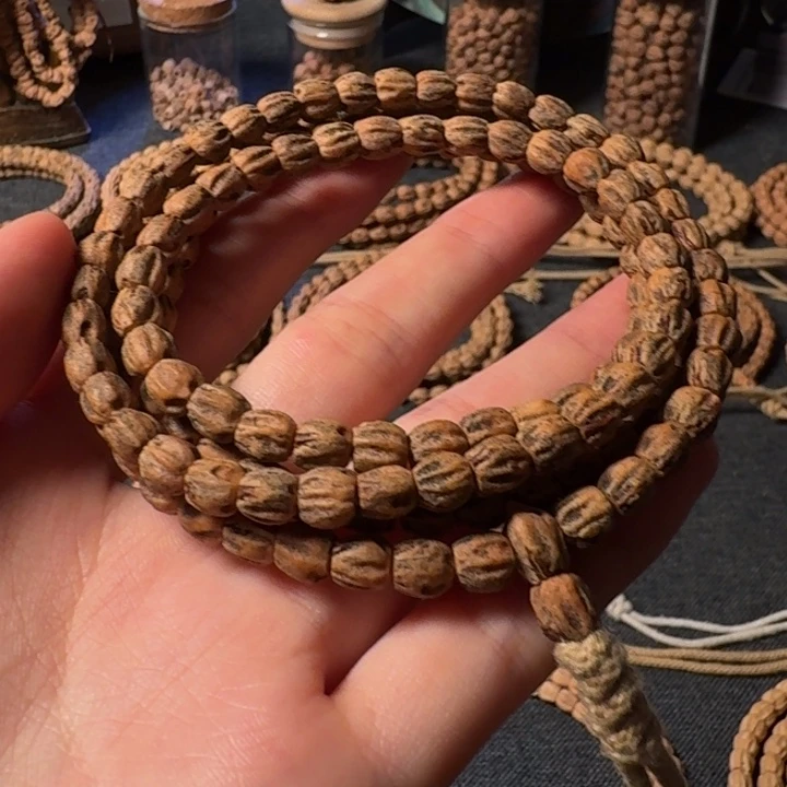 柏香籽/百香籽手串凣***A