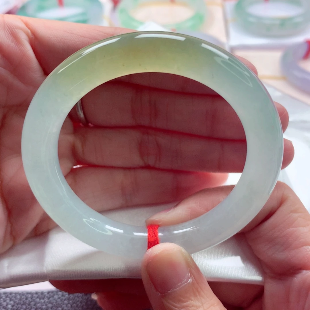 翡翠未镶嵌手镯（圆镯）51冰黄全条冰透小手捡漏A