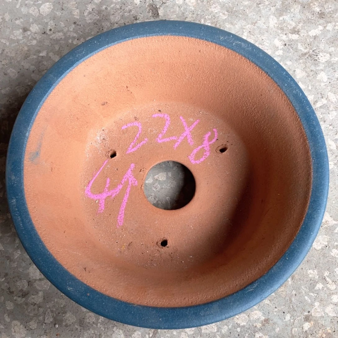 紫砂花盆用****0紫砂花是最美丽最