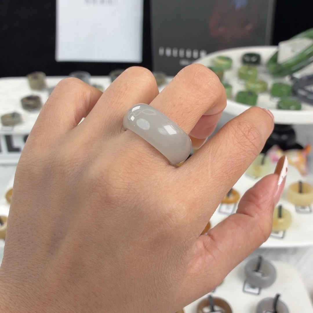 和田玉（糖玉）未镶嵌戒指Q104冰紫轮胎18.2不退换