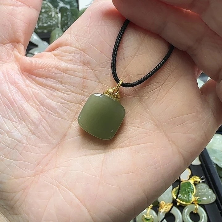 颈饰银S925镶嵌和田玉