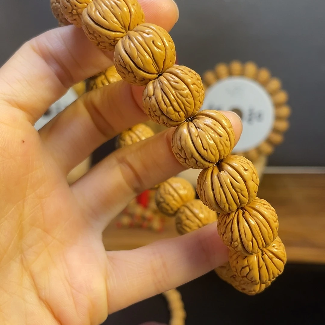 花脐方墩，桃核手串