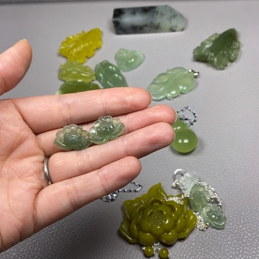 【闪购商品】蛇纹石玉挂件耳饰耳环项链未镶嵌A***?