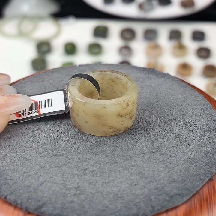 和田玉（糖玉）未镶嵌戒指G87草花直切14.9