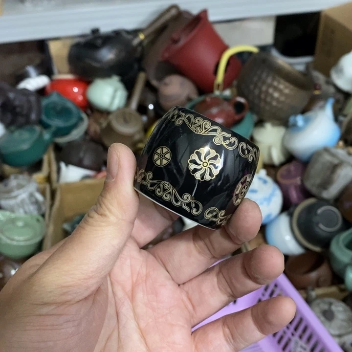 陶瓷艺术品及陶瓷壶