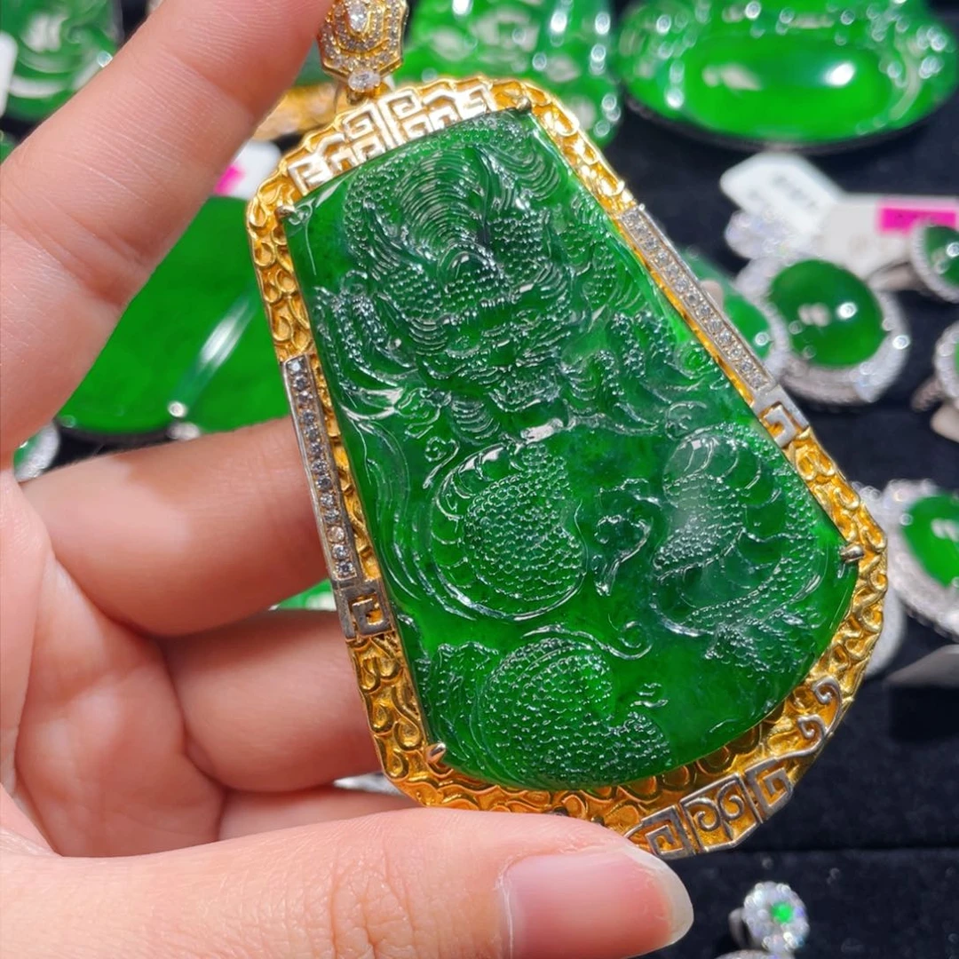 翡翠颈饰未镶嵌保a保真天然翡翠