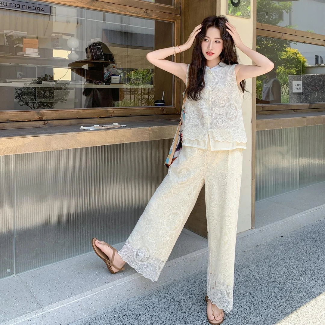 重工蕾丝钩花珍珠扣无袖上衣直筒裤套装女2025夏季精致气质两件套