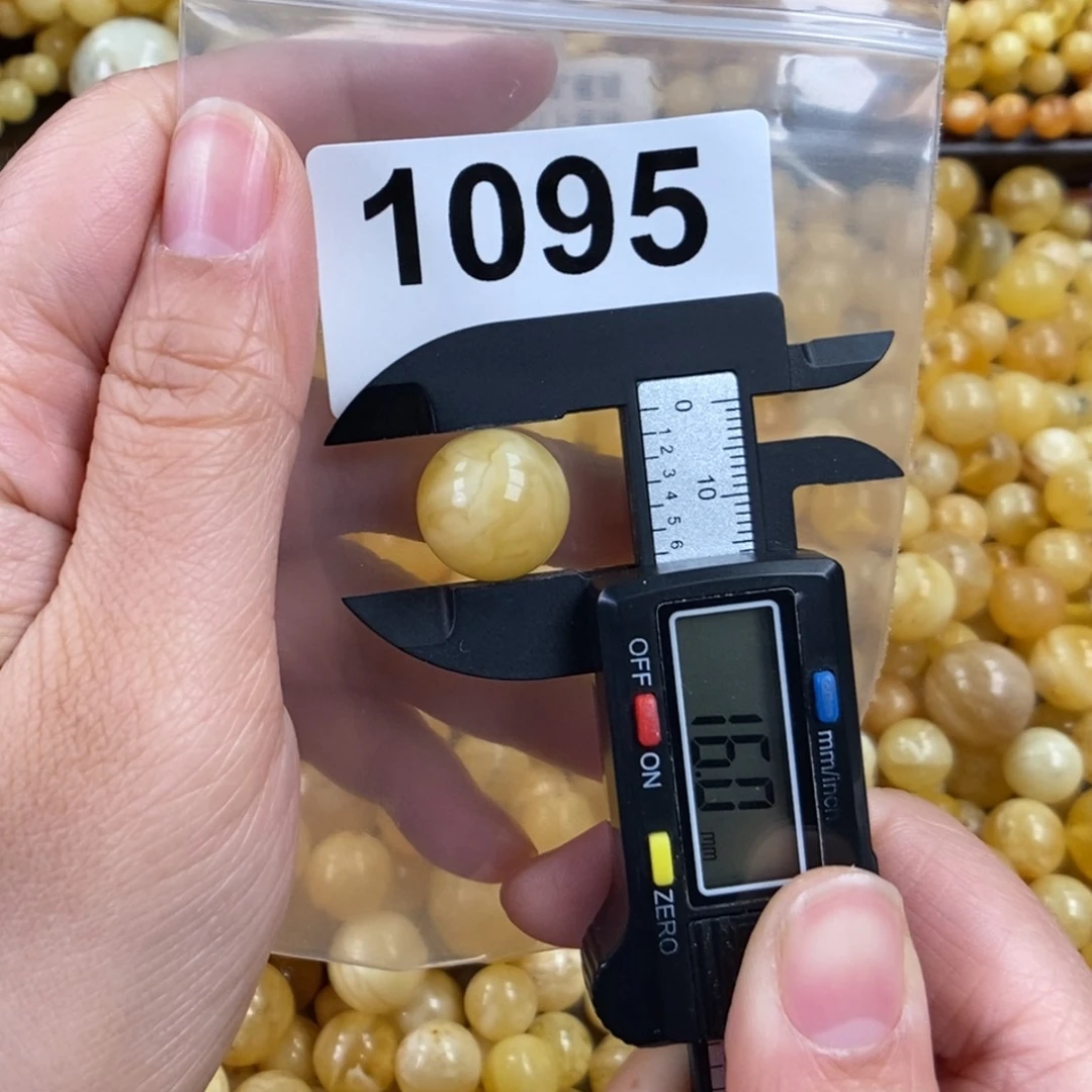 未镶嵌琥珀珠宝奇石