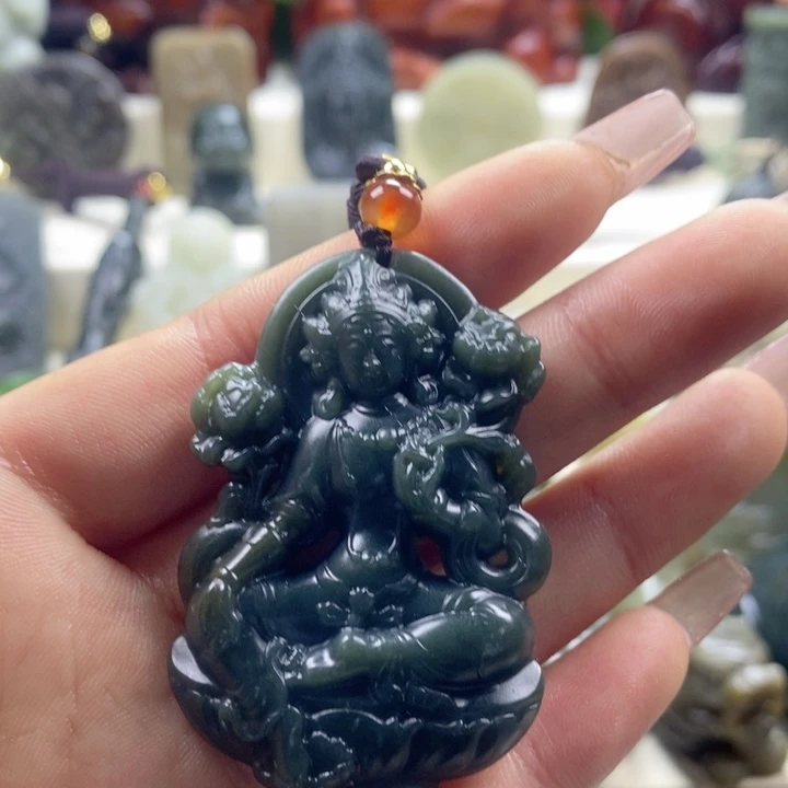 和田玉颈饰未镶嵌