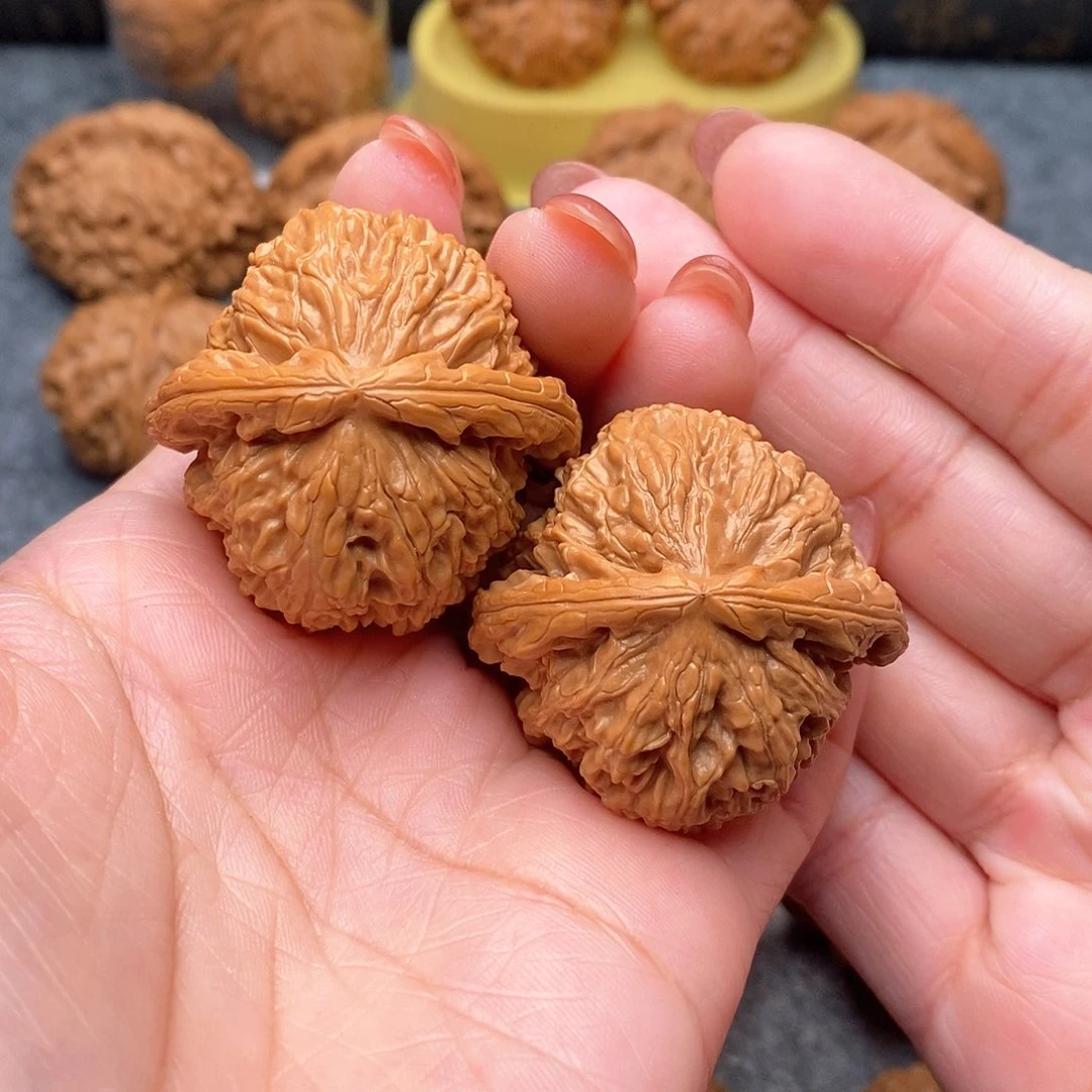 文玩核桃把件精品特价白狮子41