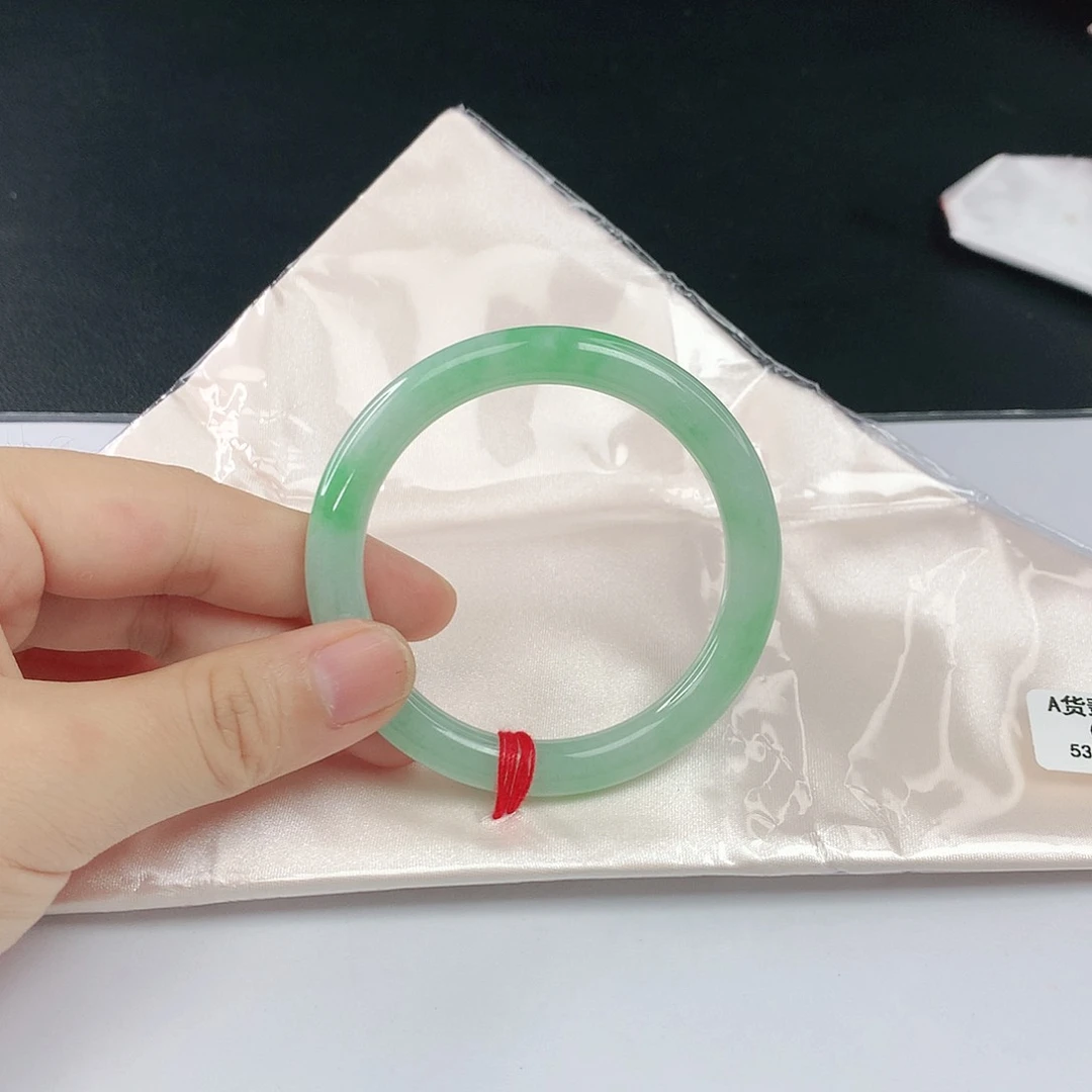 翡翠手镯未镶嵌翡翠704